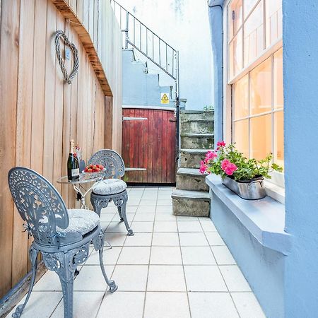 Villa Ocean Waves à Tenby Extérieur photo