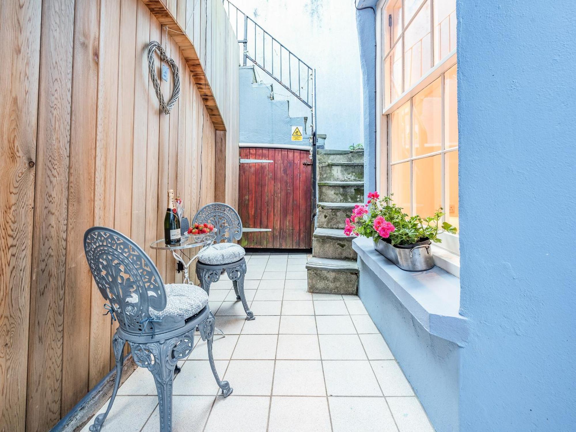 Villa Ocean Waves à Tenby Extérieur photo