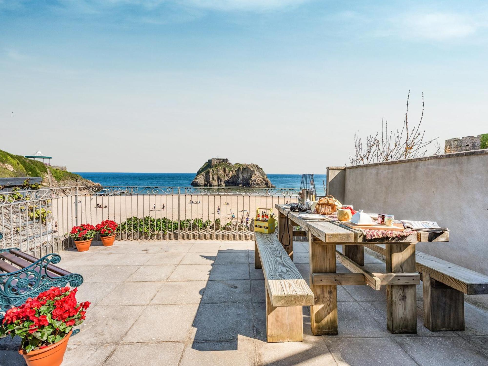 Villa Ocean Waves à Tenby Extérieur photo